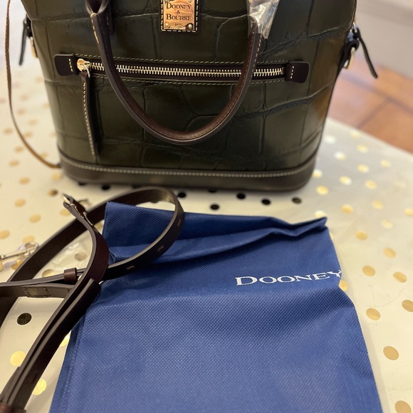 Dooney and Bourke leather bag alligator pattern new. - Picture 8 of 8